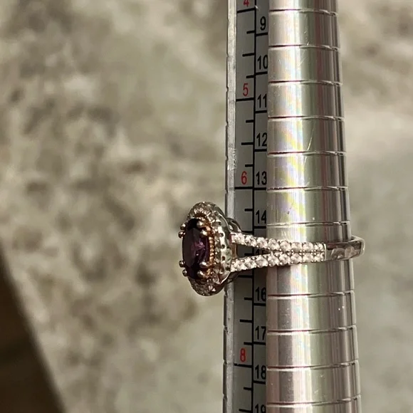 Beautiful Sterling Silver and Rose Gold Amethyst Ring. 💜 - Picture 5 of 9